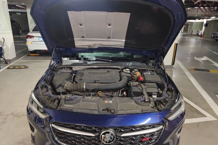 Used Buick Regal 2020 GS 28T Prestige Model Engine Bay