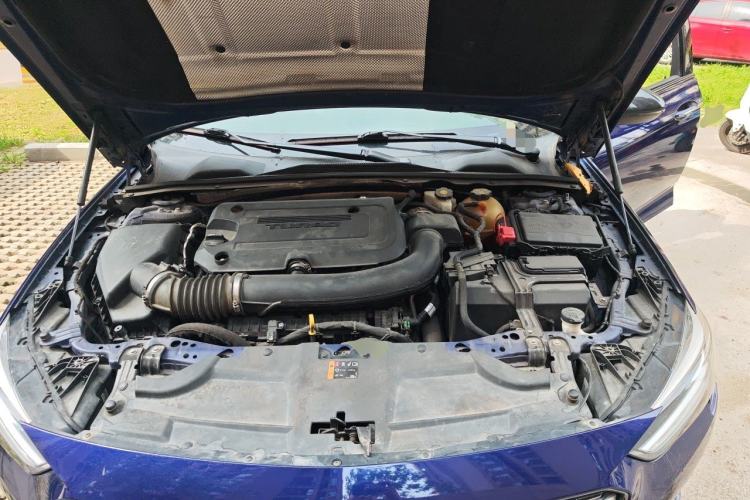 Used Buick Regal 2020 GS 28T Elite Model Engine Bay