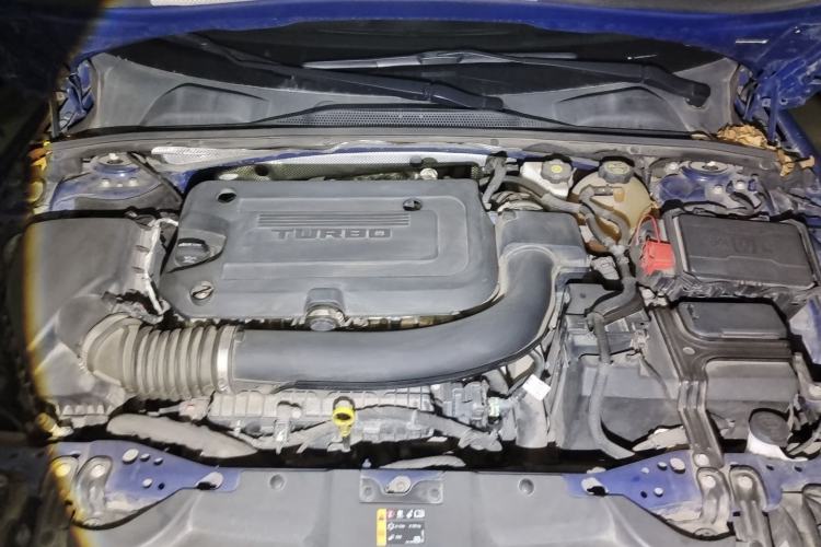 Used Buick Regal 2020 GS 28T Prestige Model Engine Bay