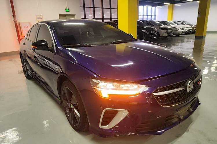 Used Buick Regal 2020 GS 28T Elite Model Front Right 45 Deg