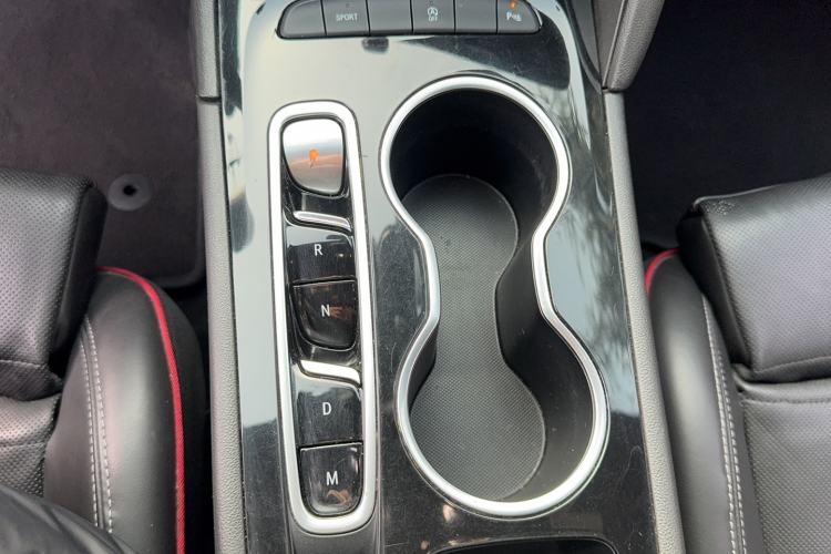 Used Buick Regal 2020 GS 28T Elite Model Gear Lever
