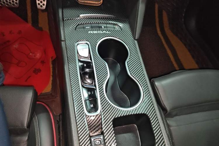 Used Buick Regal 2020 GS 28T Elite Model Gear Lever