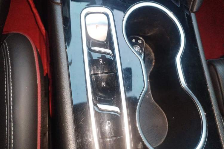 Used Buick Regal 2020 GS 28T Elite Model Gear Lever