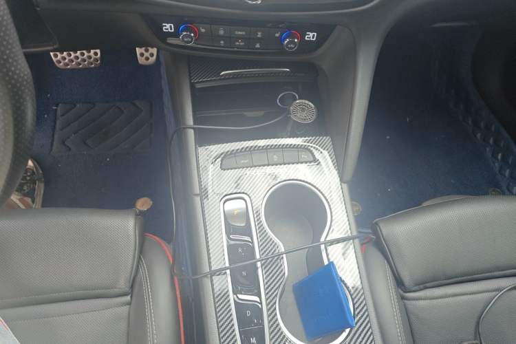 Used Buick Regal 2020 GS 28T Elite Model Gear Lever
