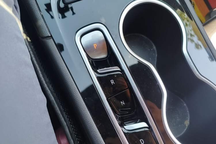 Used Buick Regal 2020 GS 28T Elite Model Gear Lever