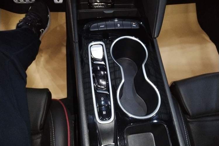 Used Buick Regal 2020 GS 28T Elite Model Gear Lever