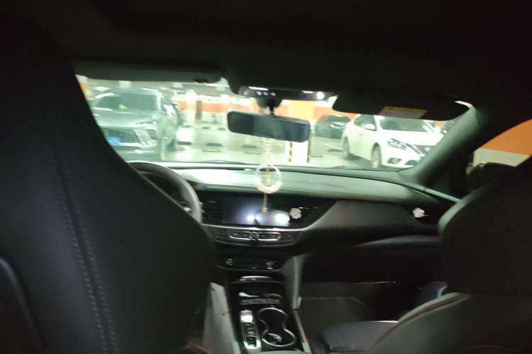 Used Buick Regal 2020 GS 28T Elite Model Headliner