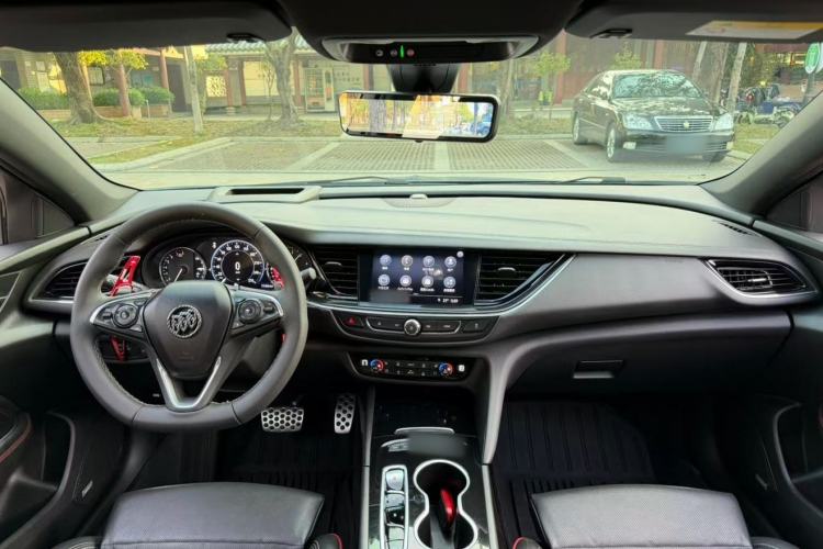 Used Buick Regal 2020 GS 28T Prestige Model Interior 2