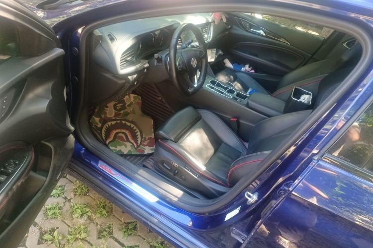 Used Buick Regal 2020 GS 28T Prestige Model Interior 3