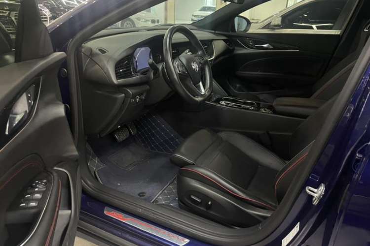 Used Buick Regal 2020 GS 28T Elite Model Interior 3