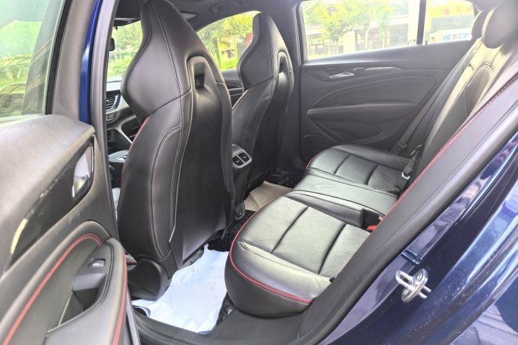 Used Buick Regal 2020 GS 28T Prestige Model Interior 3