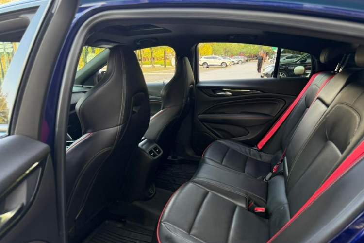 Used Buick Regal 2020 GS 28T Prestige Model Interior 3
