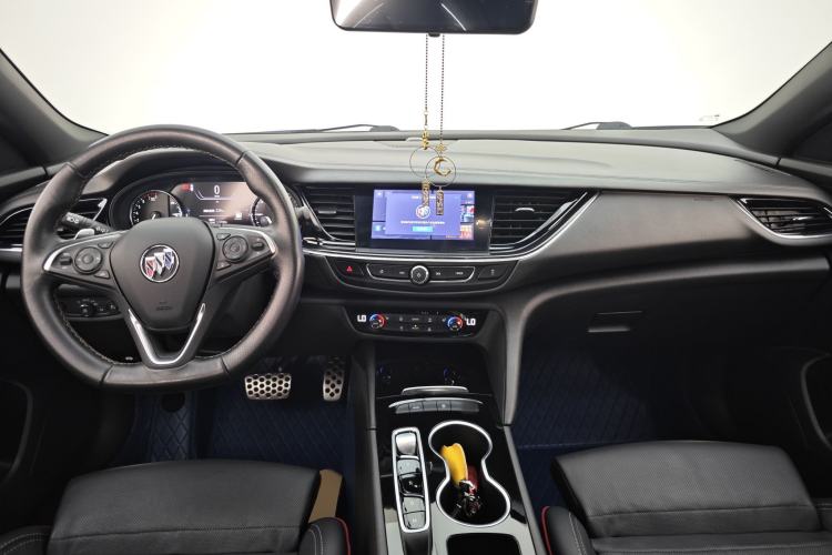 Used Buick Regal 2020 GS 28T Elite Model Interior 4