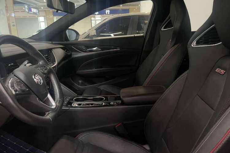 Used Buick Regal 2020 GS 28T Elite Model Interior 4