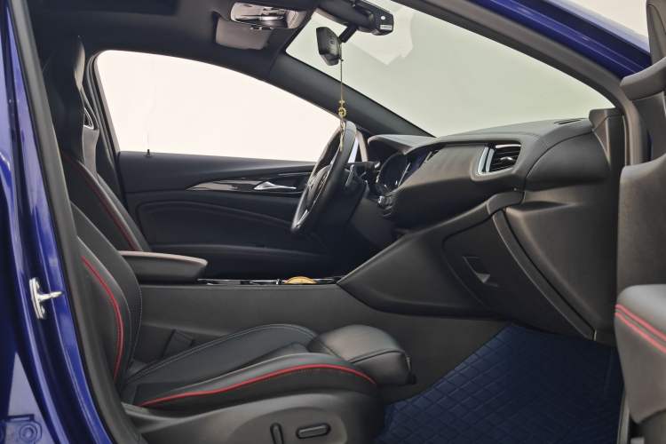 Used Buick Regal 2020 GS 28T Elite Model Interior 5