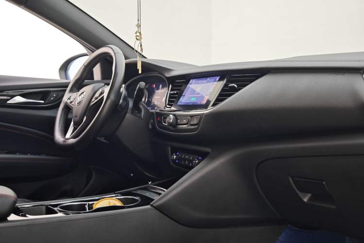 Used Buick Regal 2020 GS 28T Elite Model Interior 6