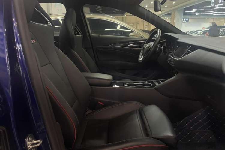 Used Buick Regal 2020 GS 28T Elite Model Interior 6