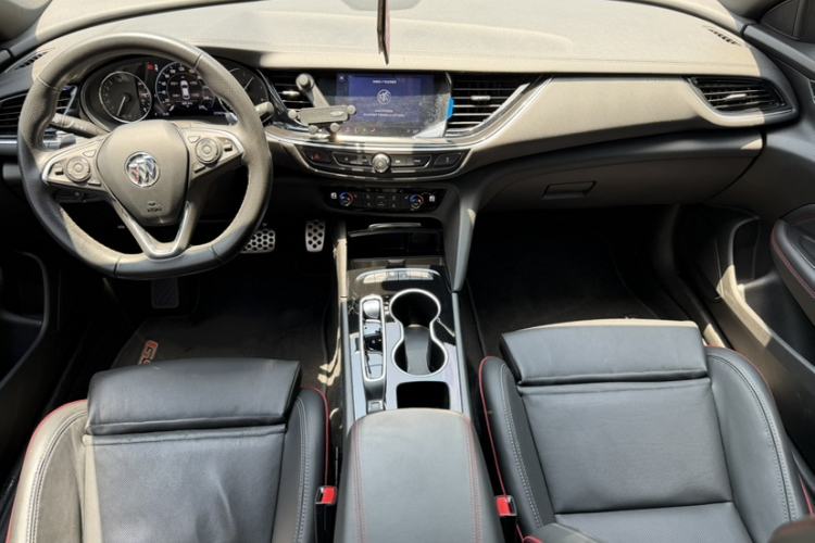 Used Buick Regal 2020 GS 28T Elite Model Interior 7
