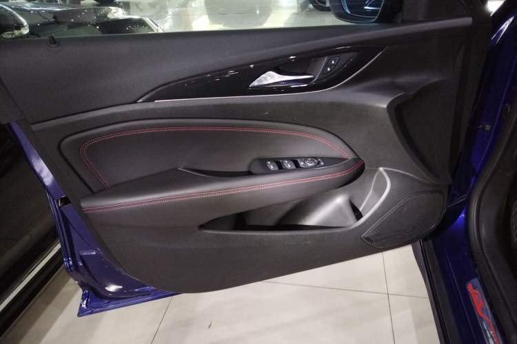 Used Buick Regal 2020 GS 28T Elite Model Left Front Door Interior