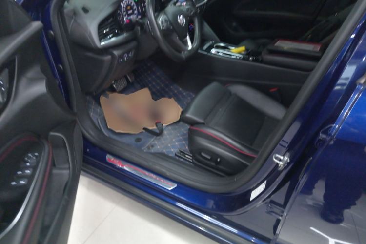 Used Buick Regal 2020 GS 28T Elite Model Left Front Seat