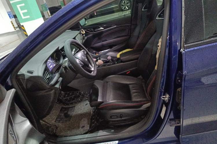 Used Buick Regal 2020 GS 28T Elite Model Left Front Seat