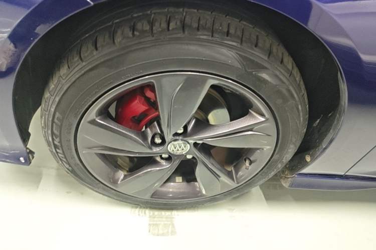 Used Buick Regal 2020 GS 28T Elite Model Left Front Wheel Hub
