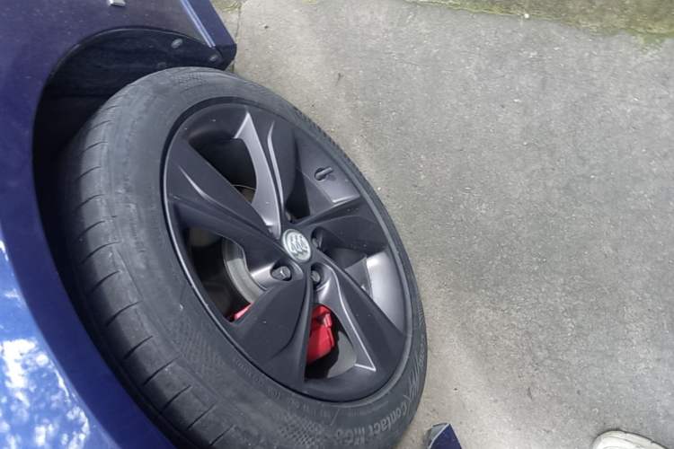 Used Buick Regal 2020 GS 28T Elite Model Left Front Wheel Hub