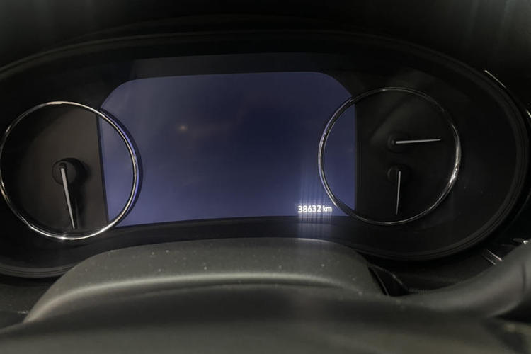 Used Buick Regal 2020 GS 28T Elite Model Odometer Close Up