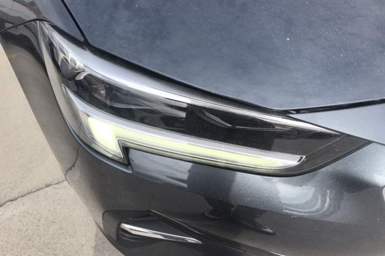 Used Buick Regal 2020 552T Elite Edition Right Front Headlight
