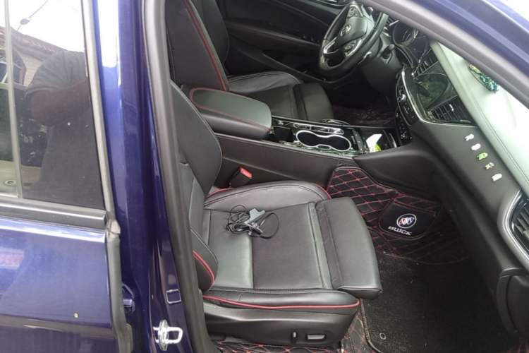 Used Buick Regal 2020 GS 28T Elite Model Right Front Seat