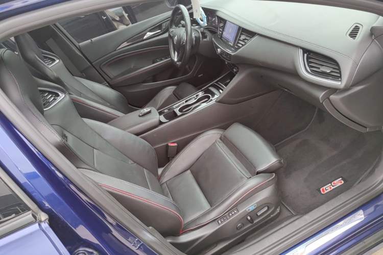Used Buick Regal 2020 GS 28T Prestige Model Right Front Seat