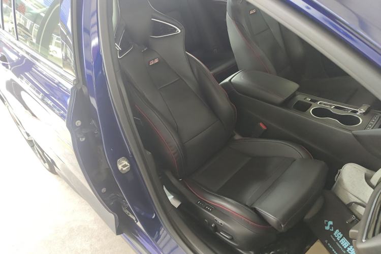 Used Buick Regal 2020 GS 28T Prestige Model Right Front Seat