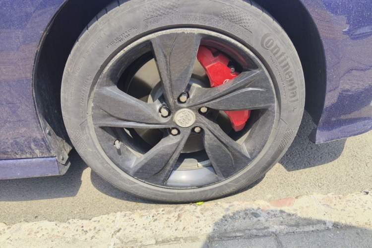 Used Buick Regal 2020 GS 28T Prestige Model Right Front Wheel Hub