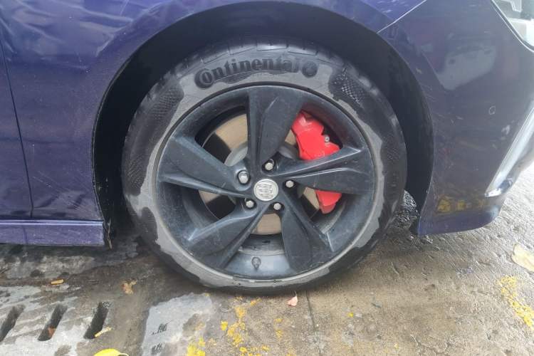Used Buick Regal 2020 GS 28T Prestige Model Right Front Wheel Hub