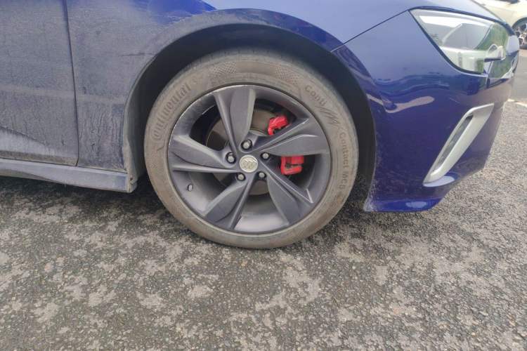 Used Buick Regal 2020 GS 28T Elite Model Right Front Wheel Hub