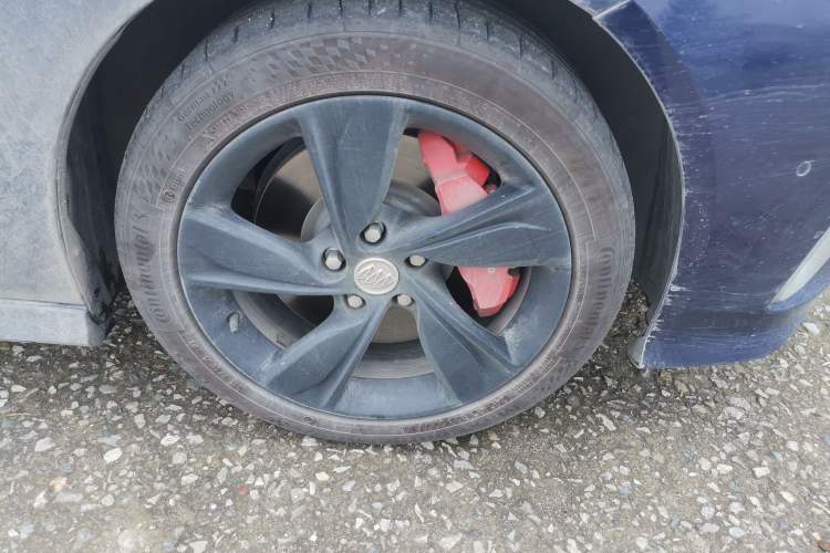Used Buick Regal 2020 GS 28T Prestige Model Right Front Wheel Hub