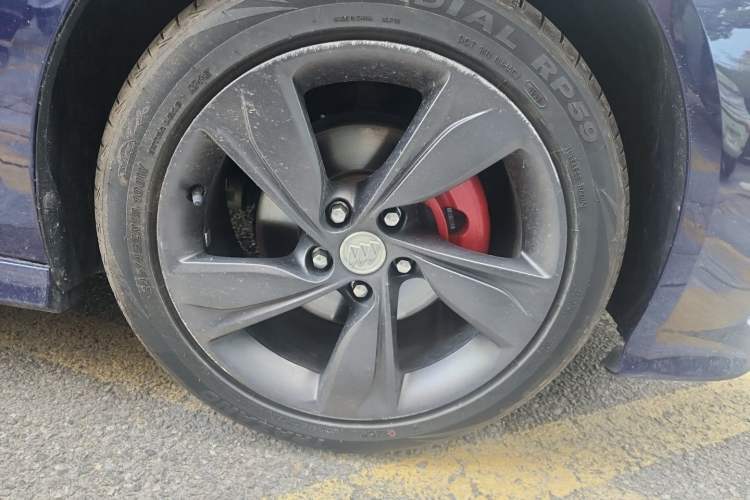 Used Buick Regal 2020 GS 28T Elite Model Right Front Wheel Hub