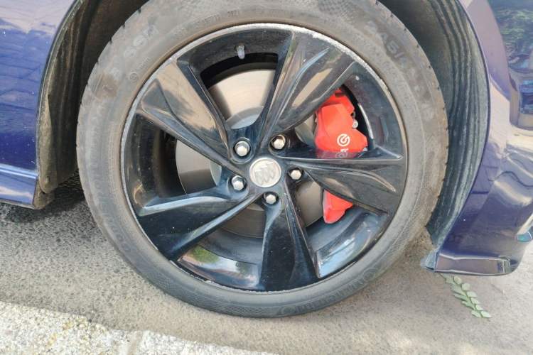 Used Buick Regal 2020 GS 28T Prestige Model Right Front Wheel Hub