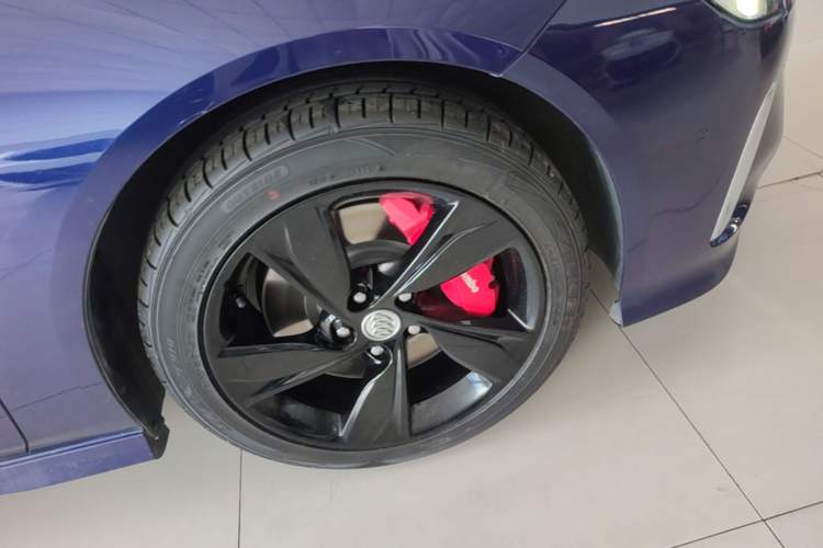 Used Buick Regal 2020 GS 28T Prestige Model Right Front Wheel Hub