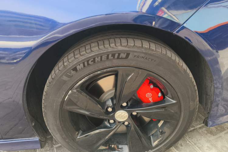 Used Buick Regal 2020 GS 28T Prestige Model Right Front Wheel Hub