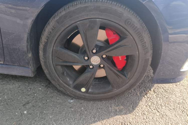 Used Buick Regal 2020 GS 28T Prestige Model Right Front Wheel Hub