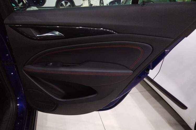 Used Buick Regal 2020 GS 28T Elite Model Right Rear Door Interior