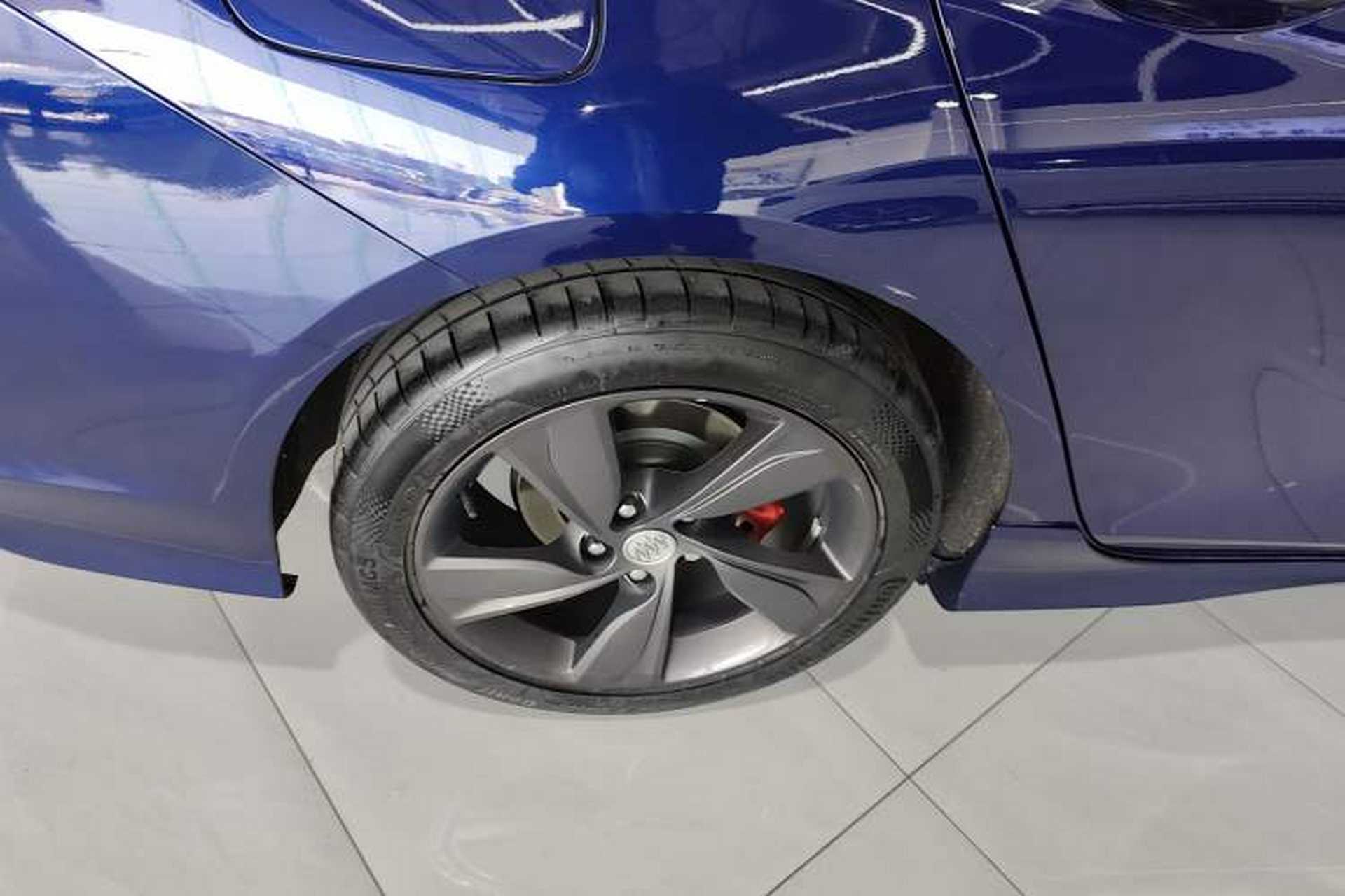 Used Buick Regal 2020 GS 28T Elite Model Right Rear Wheel Hub