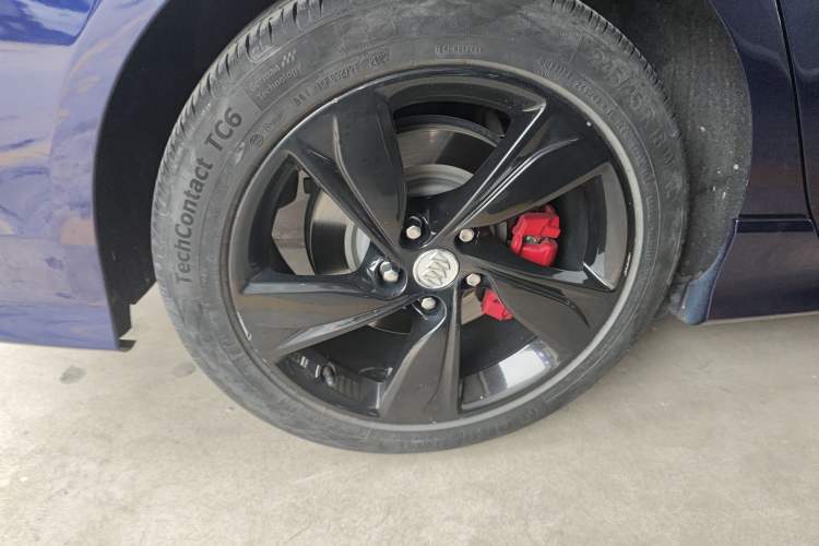 Used Buick Regal 2020 GS 28T Prestige Model Right Rear Wheel Hub
