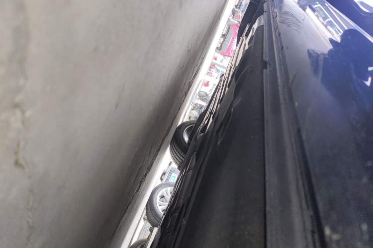 Used Buick Regal 2020 GS 28T Prestige Model Right Side Sill