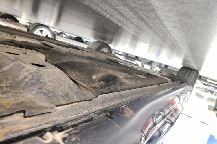 Used Buick Regal 2020 GS 28T Elite Model Right Side Sill