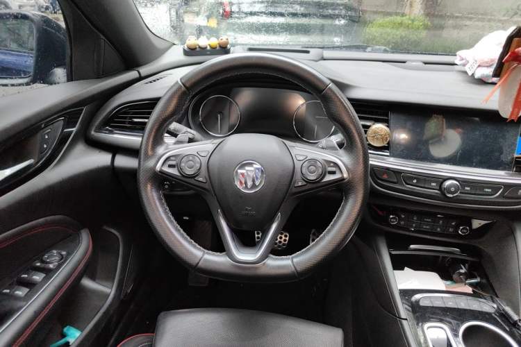 Used Buick Regal 2020 GS 28T Prestige Model Steering Wheel