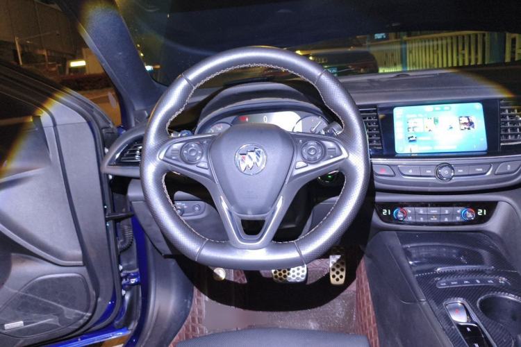 Used Buick Regal 2020 GS 28T Prestige Model Steering Wheel