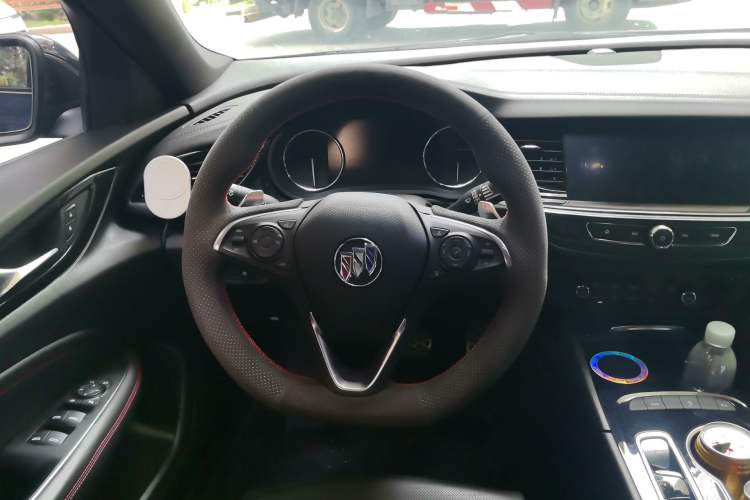 Used Buick Regal 2020 GS 28T Elite Model Steering Wheel