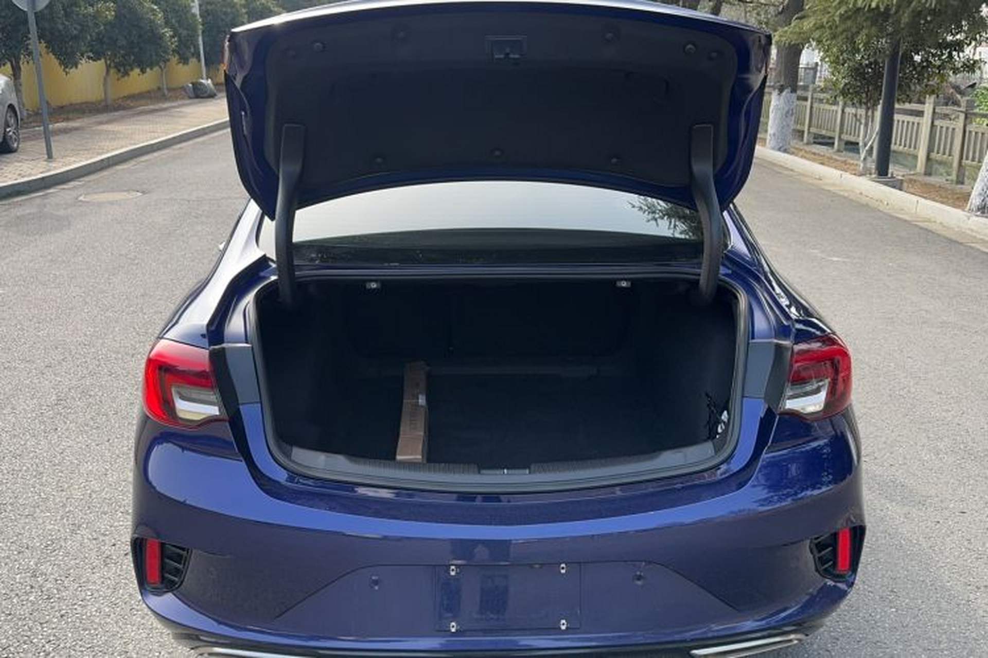 Used Buick Regal 2020 GS 28T Elite Model Trunk